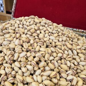 پسته احمد آقایی دستچین انس ۲۴ نمک دریایی