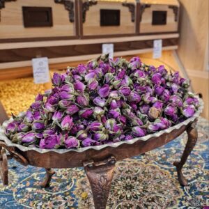 غنچه گل محمدی لوکس