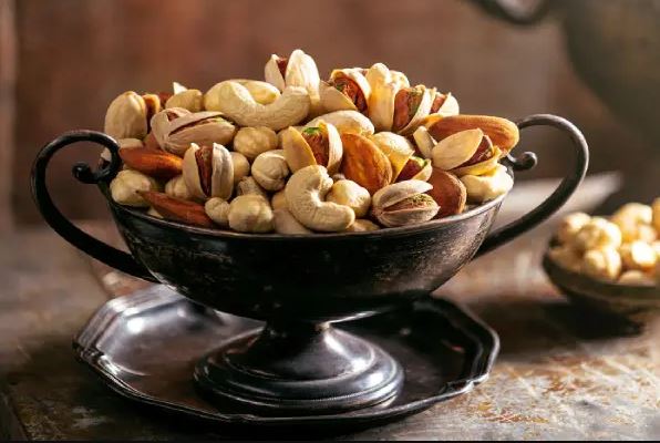 بهترین زمان مصرف آجیل در طول روز