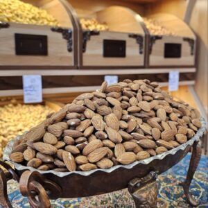 مغز بادام درختی خام