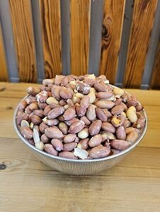 بادام زمینی آستانه لوکس