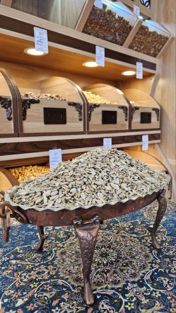 مغز آفتابگردان نمکی