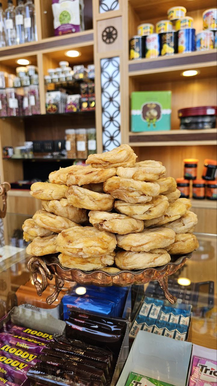 هلو گوشتی سفید