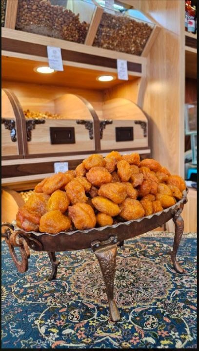 آلو بخارا پوست کنده طلایی