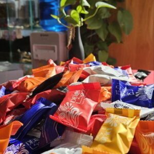 خرما با روکش شکلات مغز بادام درختی